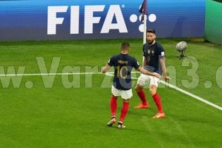 گزارش زنده، فرانسه 2 - لهستان 0