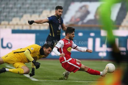 پرسپولیس: عبور از بحران هلندی با بیمه عمر!