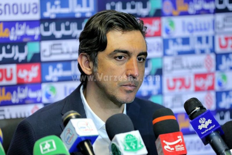 مدیران باشگاه همین حالا به تیم کمک کنند؛ / رحمتی: نباید با اعتماد به نفس بالا بازی میکردیم