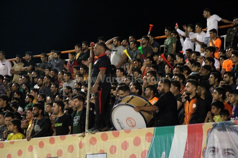 زیبایی مکرر: کرمان و استادیومی بدون یک صندلی خالی