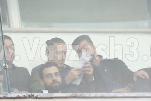 رحمان و آندو دیدار استقلال را رصد میکنند