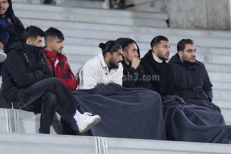 دومین خرید زمستانی، روی سکوهای آزادی!  (تصویر)