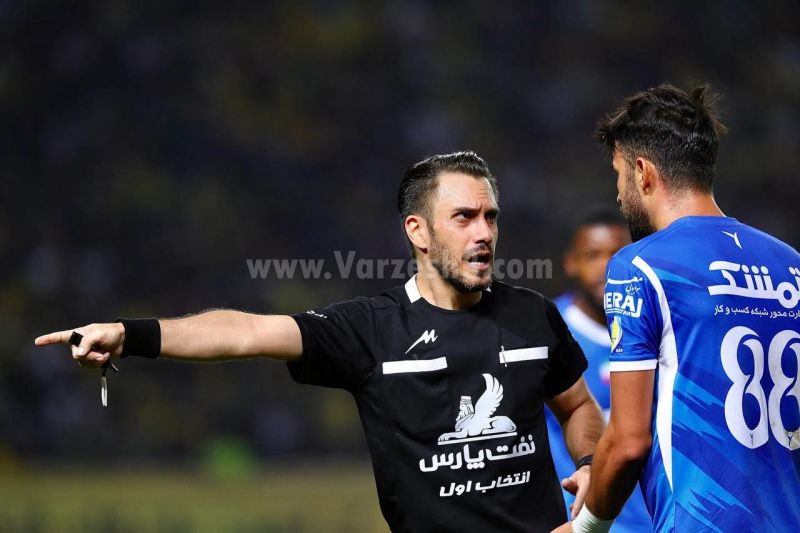 دکتر در بازی استقلال، کوپال برای پرسپولیس