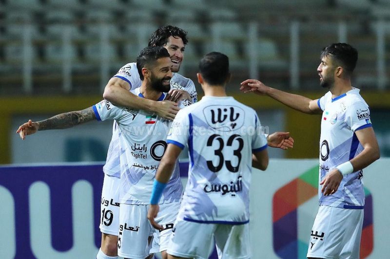 اخبار ورزشی : گزارش زنده: هوادار ۰-۱ استقلال 1 گزارش زنده: هوادار 0-1 استقلال