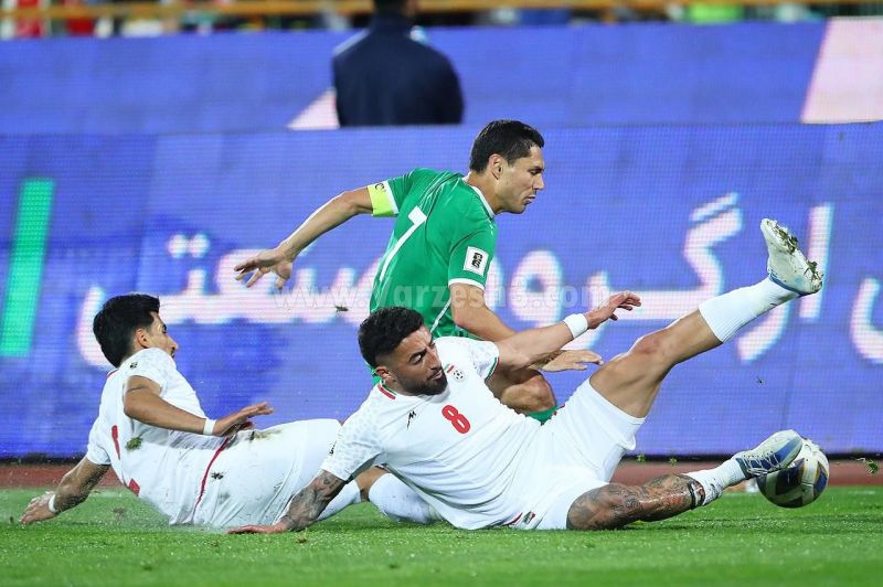 گرد و خاک جوانهای تیم ملی، پیراهن میخواهیم!