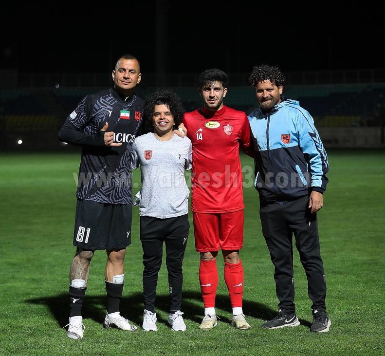 خدابنده لو در جمع یاران نه چندان قدیمی! 3