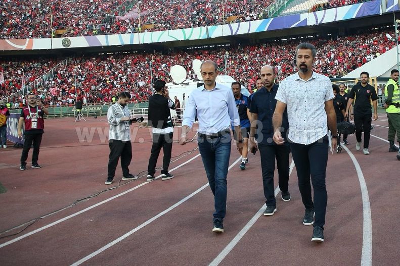 نویدکیا: به پرسپولیس و استقلال تبریک می‌گویم