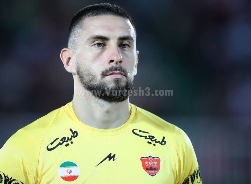 الکسیس و گل‌های مشابه در پرسپوليس 