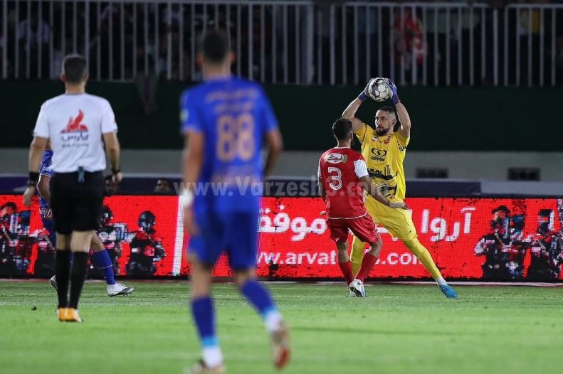 الکسی، باهوش بود و خونسرد:/ دستان گندوز، زمینه‌ساز گل برتری پرسپولیس (عکس) 2