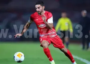 ورژن متفاوت میلاد چشم در چشم پیولی (عکس)